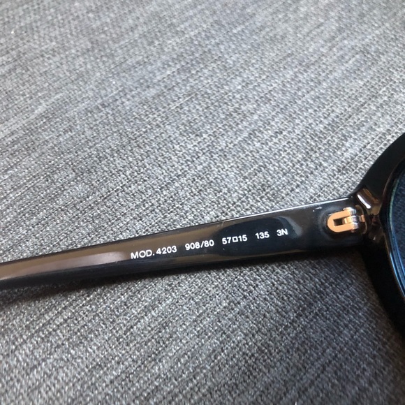 Versace sunglasses - Picture 6 of 8